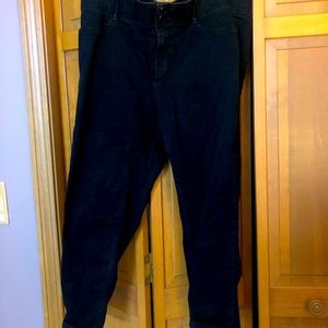 NWOT Black crop jeans